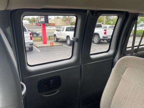 Used 2023 Chevrolet Express 3500 LS image 33