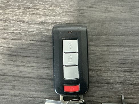 Used 2021 Mitsubishi Outlander Sport SE image 25