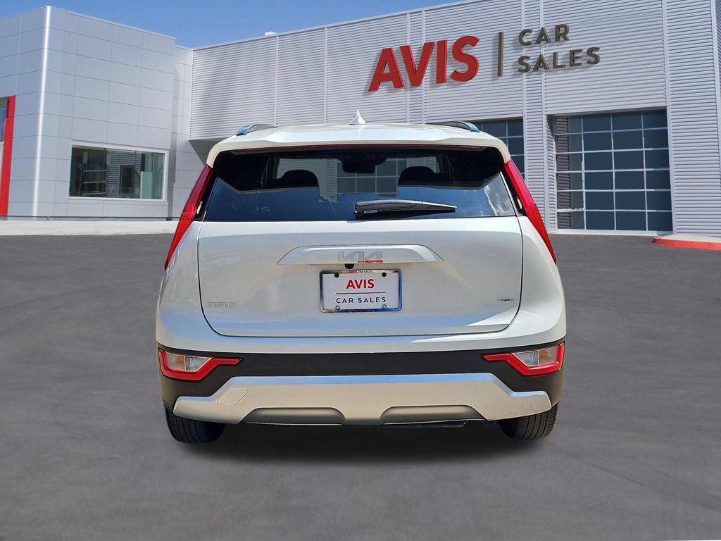 Used 2025 Kia Niro LX FWD image 7