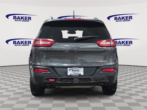 Used 2017 Jeep Cherokee Trailhawk w/ Comfort & Convenience Group image 6