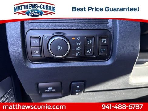 New 2026 Ford F250 Lariat w/ Black Appearance Package image 29
