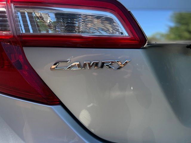 Used 2012 Toyota Camry XLE w/ Leather Pkg FWD image 41