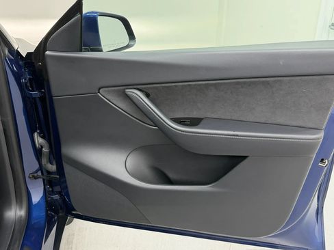 Used 2020 Tesla Model Y Long Range AWD/4WD image 19