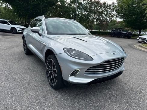 Used 2021 Aston Martin DBX AWD/4WD image 3