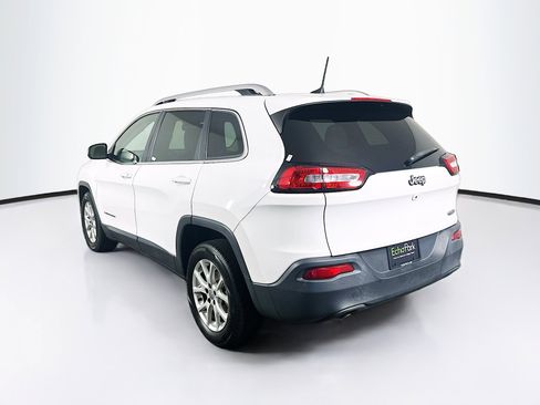 Used 2016 Jeep Cherokee Latitude FWD image 5