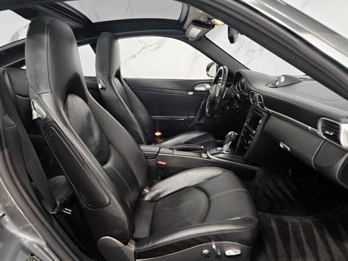 Used 2011 Porsche 911 Targa 4S image 2