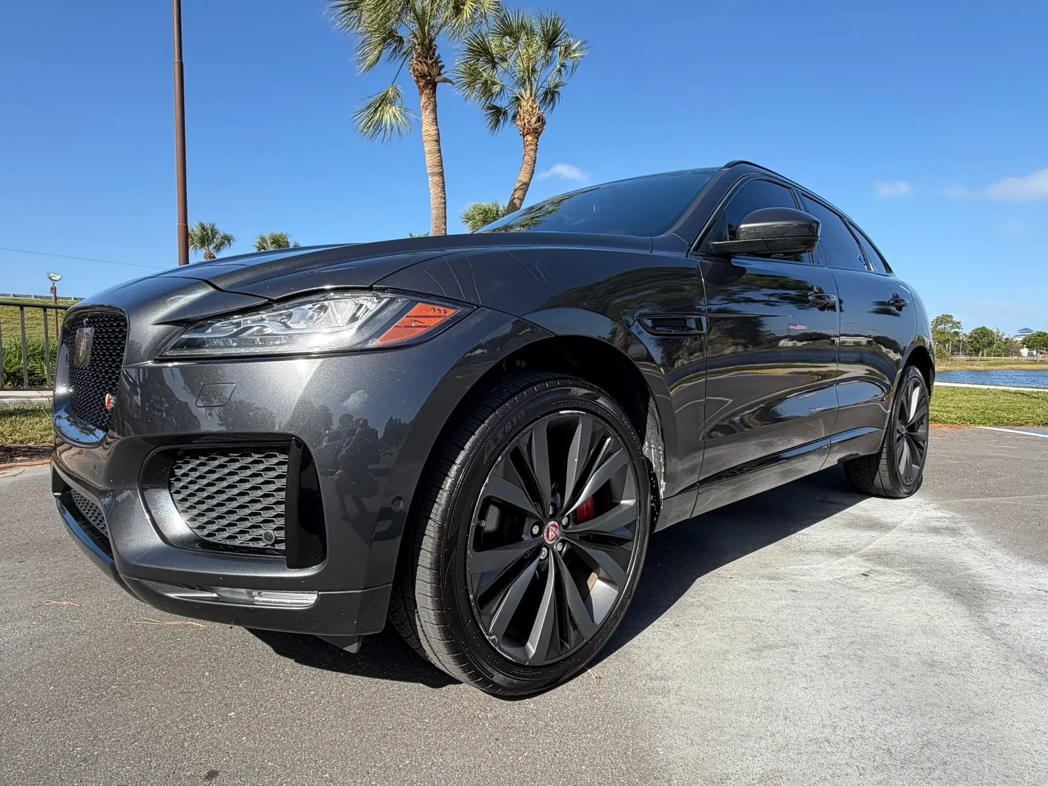 Used 2018 Jaguar F-PACE S AWD/4WD image 7