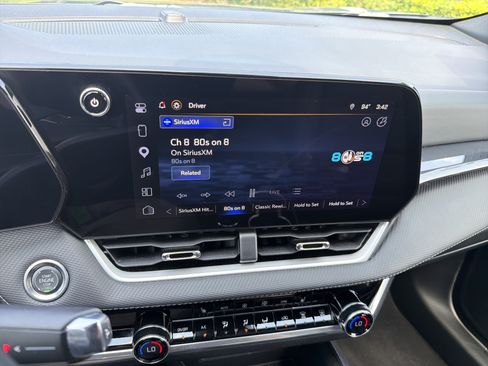 Used 2026 Chevrolet Equinox LT w/ Convenience Package II FWD image 6