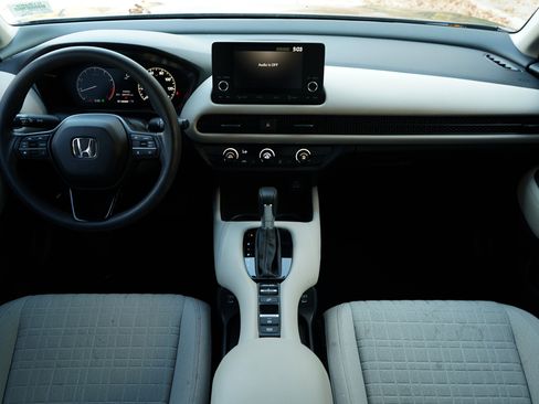 Certified 2024 Honda HR-V LX image 19