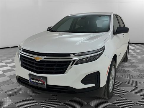 Used 2023 Chevrolet Equinox LS w/ LS Convenience Package image 7