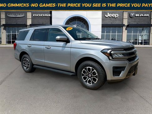 Used 2024 Ford Expedition XLT AWD/4WD image 1