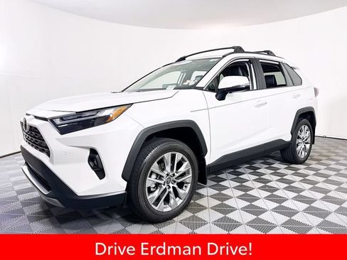 Certified 2024 Toyota RAV4 Limited FWD image 3