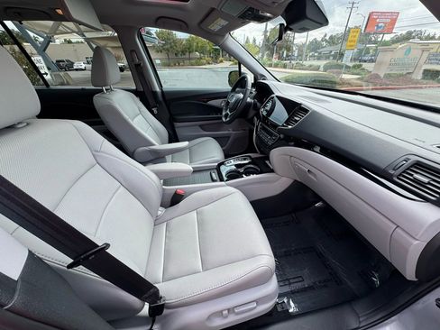 Used 2022 Honda Pilot Elite image 12