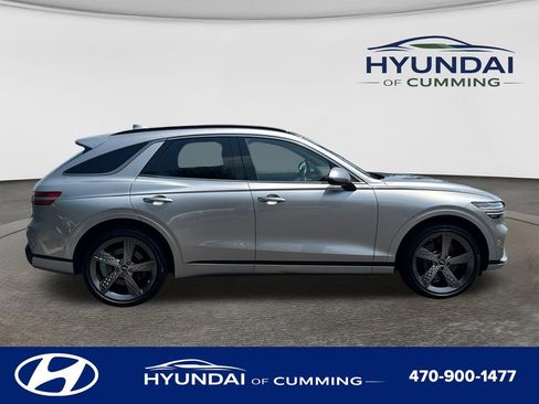 Used 2024 Genesis GV70 2.5T w/ Sport Prestige Package AWD/4WD image 9