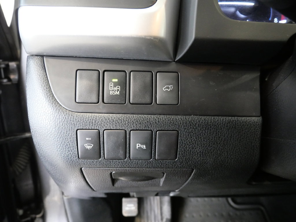 Used 2016 Toyota Highlander Limited AWD/4WD image 14