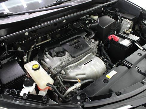 Used 2017 Toyota RAV4 XLE FWD image 75