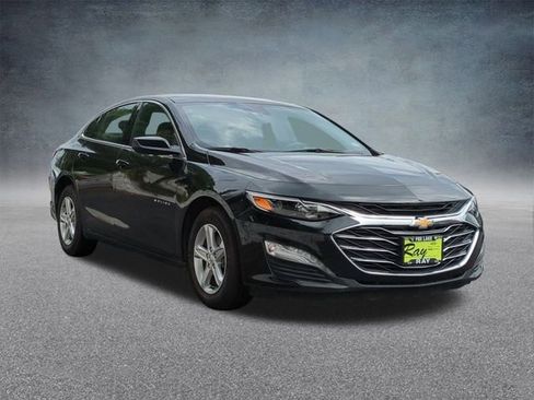 Used 2024 Chevrolet Malibu LT FWD image 2