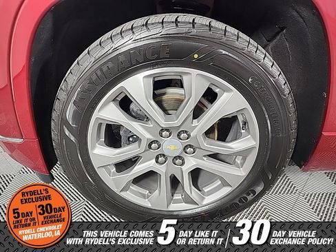 Certified 2021 Chevrolet Traverse Premier w/ LPO, Floor Liner Package image 16