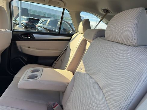 Used 2019 Subaru Outback 2.5i Premium image 33