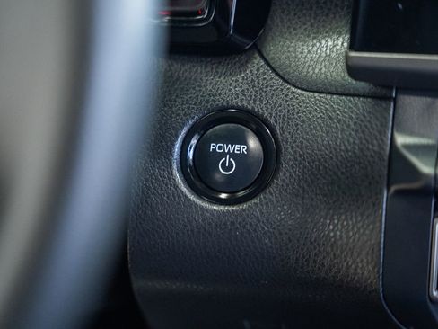 Used 2025 Toyota Camry LE image 19