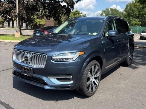 Used 2024 Volvo XC90 T8 Ultimate w/ Protection Package Premier AWD/4WD image 2