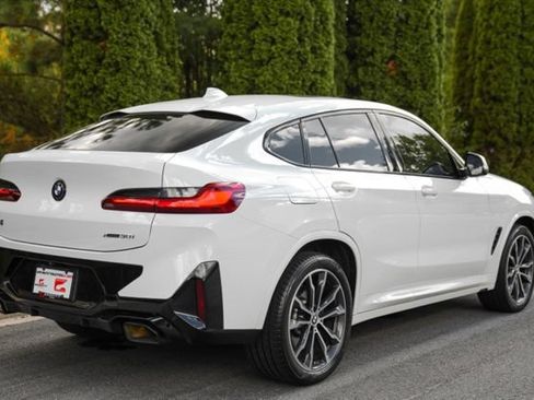 Used 2022 BMW X4 xDrive30i AWD/4WD image 11
