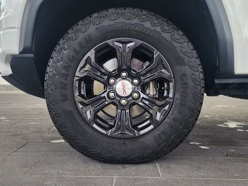 Used 2024 GMC Canyon Elevation w/ Convenience Package image 10