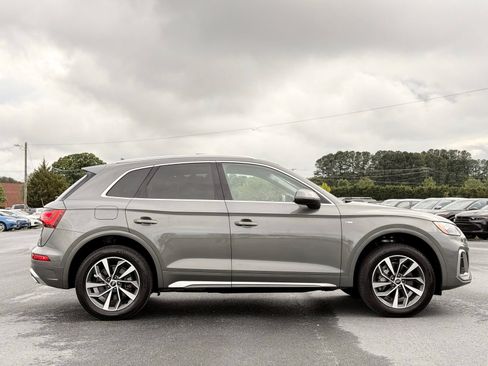 Used 2023 Audi Q5 2.0T Premium Plus w/ Premium Plus Package AWD/4WD image 9