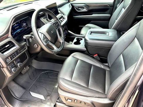 Used 2023 Chevrolet Tahoe Z71 w/ Luxury Package AWD/4WD image 8