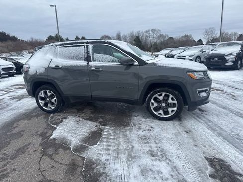 Used 2020 Jeep Compass Limited image 2