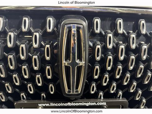 New 2026 Lincoln Aviator Reserve w/ Luxury Package AWD/4WD image 12