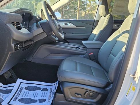 New 2026 Ford Explorer Active w/ Active Comfort Package image 5