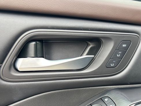 Used 2023 Nissan Rogue SL w/ SL Premium Package image 31