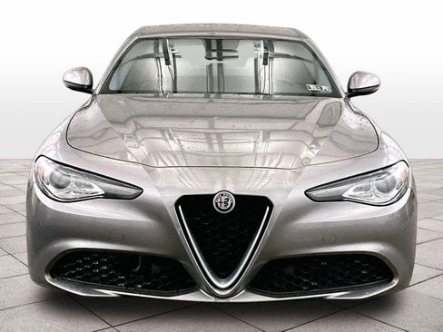 Used 2018 Alfa Romeo Giulia Ti RWD image 5