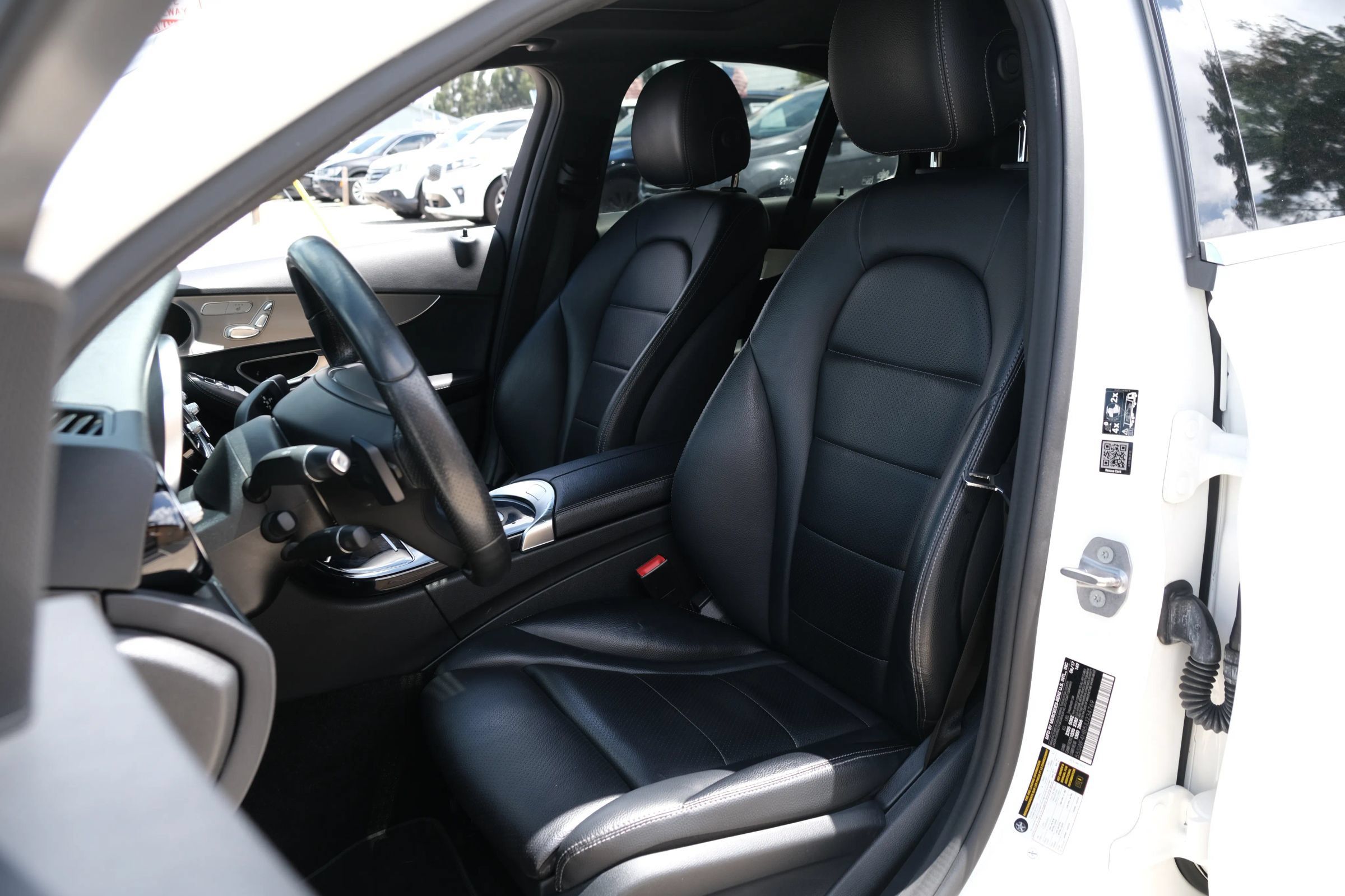 Used 2018 Mercedes-Benz C 350e Sedan image 9