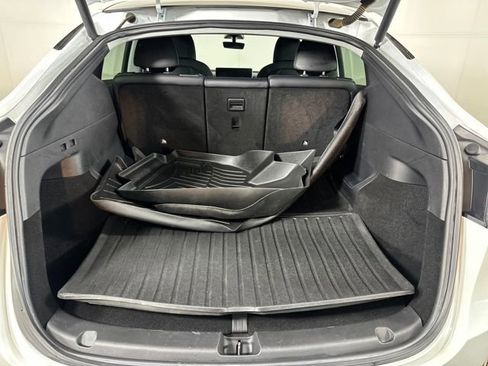 Used 2021 Tesla Model Y Long Range image 25