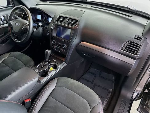 Certified 2019 Ford Explorer XLT w/ Equipment Group 202A image 34