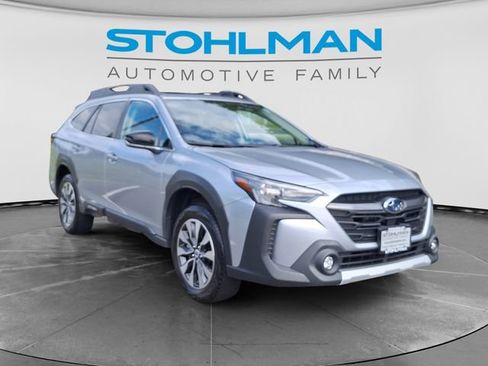Used 2024 Subaru Outback Limited AWD/4WD image 3