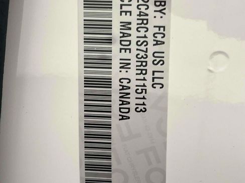 Used 2024 Chrysler Pacifica Limited FWD image 20