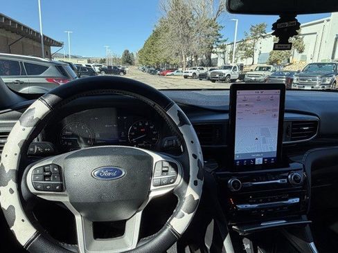 Certified 2023 Ford Explorer Limited w/ Limited Technology Package image 16