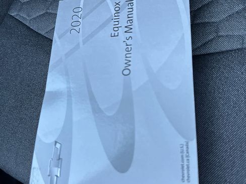 Used 2020 Chevrolet Equinox LT w/ Driver Convenience Package image 27