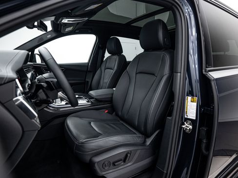 Used 2025 Audi Q7 2.0T Premium w/ Convenience Plus Package image 11