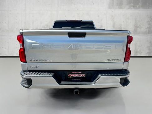 Used 2020 Chevrolet Silverado 1500 Custom w/ Custom Value Package image 6