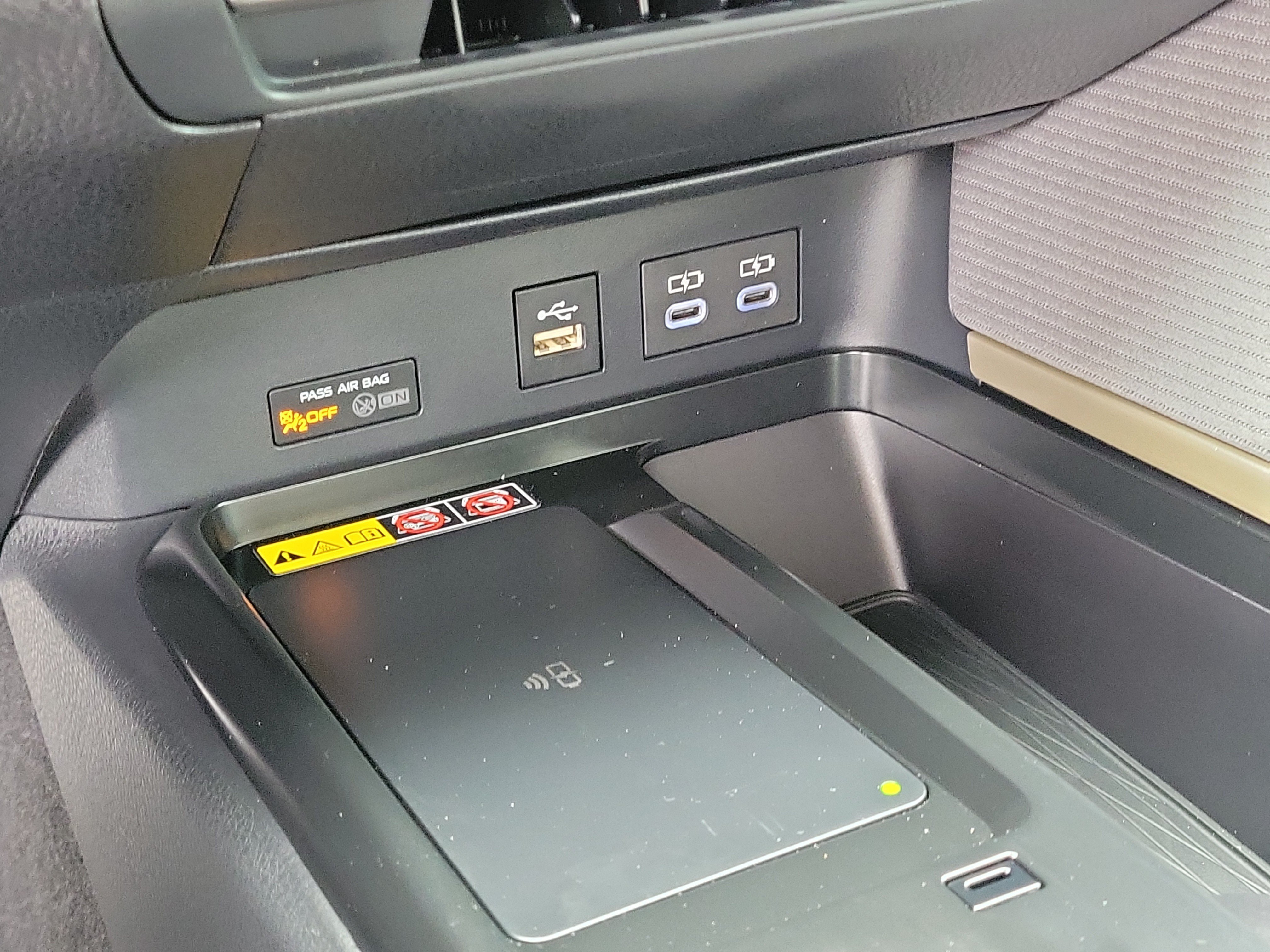 Used 2026 Toyota Camry SE FWD image 25