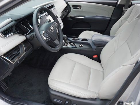 Used 2013 Toyota Avalon XLE image 13