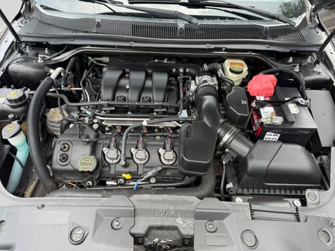 Used 2014 Ford Taurus SE FWD image 20