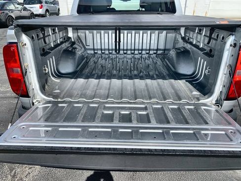 Used 2015 Chevrolet Colorado LT w/ Luxury Package AWD/4WD image 22