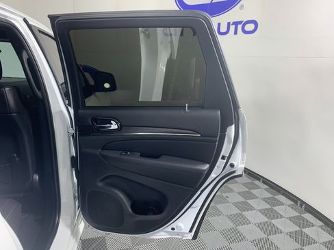 Used 2020 Jeep Grand Cherokee High Altitude RWD image 34