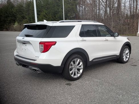 Certified 2024 Ford Explorer Platinum w/ Technology Package image 4