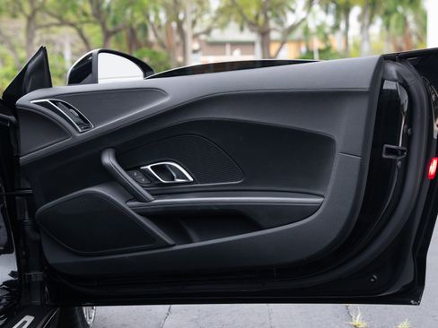 Used 2018 Audi R8 V10 image 51